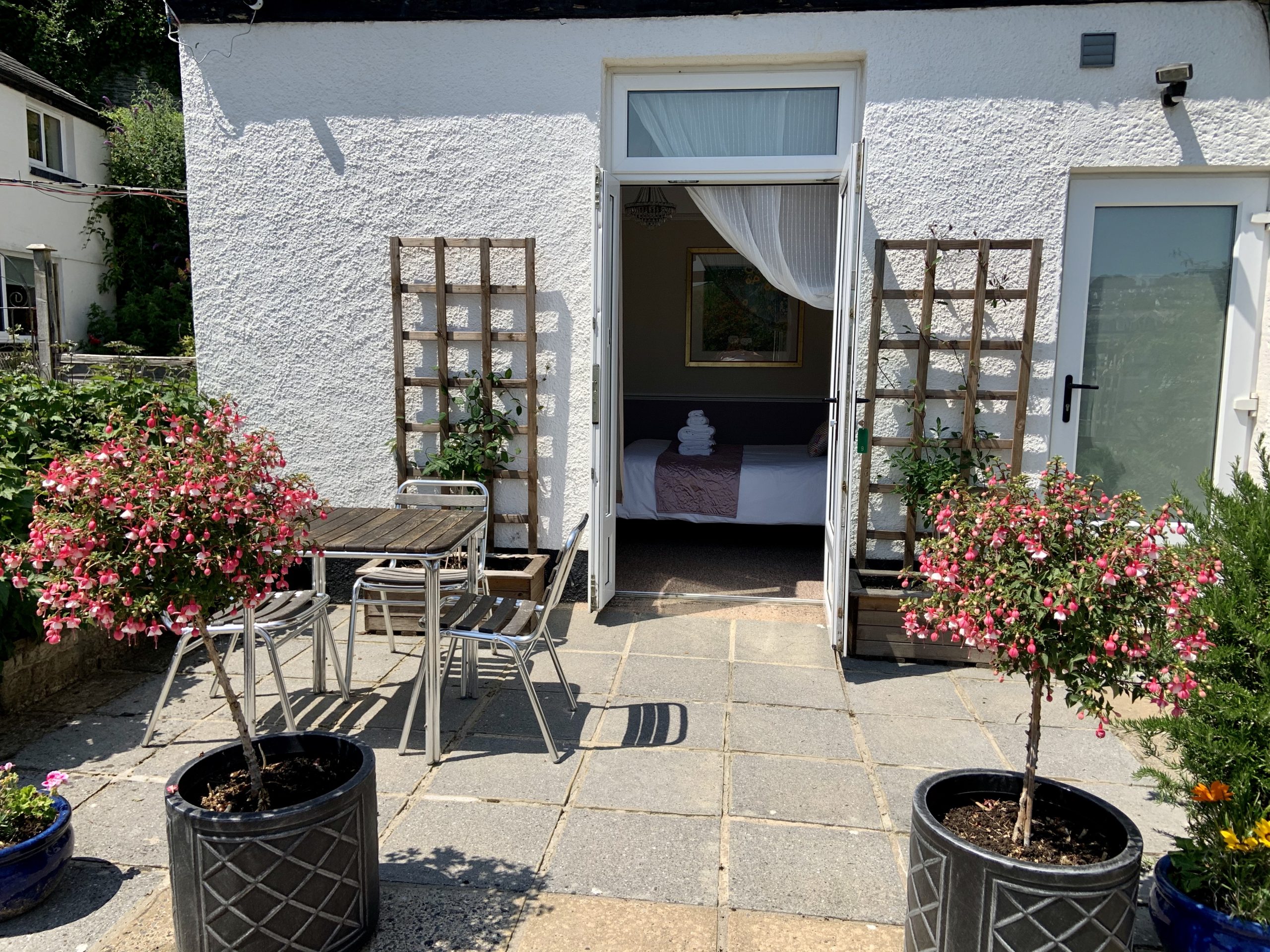 Garden Studio Patio Area Epchris Guest House Ilfracombe North Devon